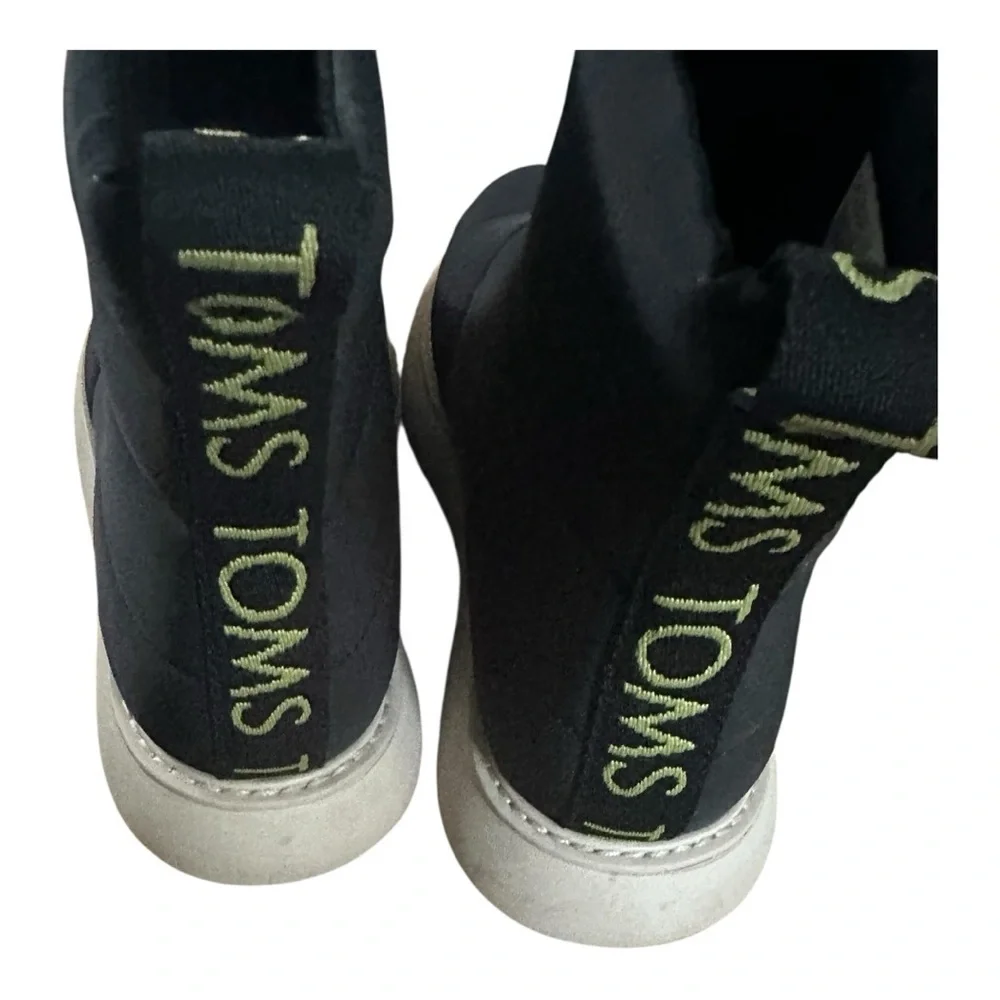 TOMS Puffer Black Repreve Matte Woven Pull-on Womens Casual Size 9